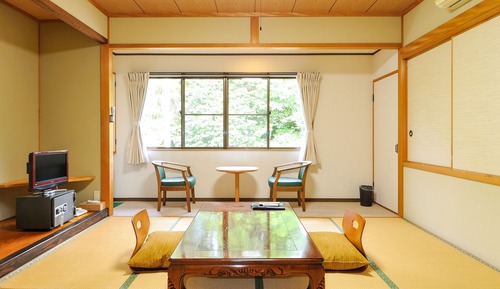 Habitación tradicional (8-tatami mat size, with a toilet)