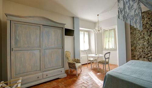 Habitación superior con 1 cama doble o 2 individuales