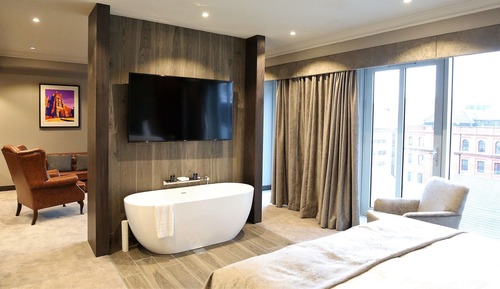 Suite, 1 cama de matrimonio, bañera