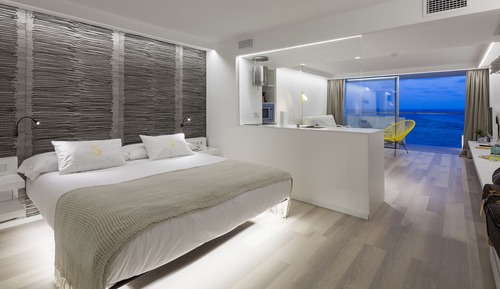 Suite, terraza, vistas al mar