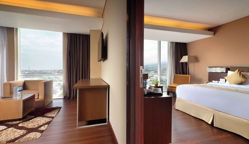 Habitación superior, 2 camas individuales, no fumadores, vistas a la ciudad (Shower Only)