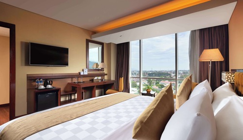 Suite junior, 1 cama de matrimonio grande, fumadores, vistas a la ciudad