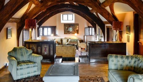 Six-Bedroom Holiday Home