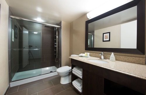 Brandon Hotel | Victoria Inn Hotel & Convention Centre Brandon