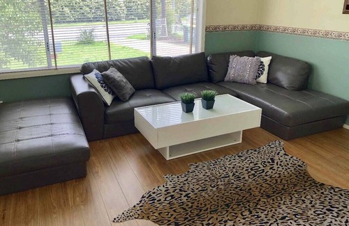 Cambridge Park Casa | Cosy Family Home With a Pool Kingswood Three Bedroom House