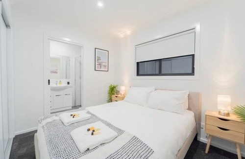 Bendigo Casa | Modern Bendigo Haven Near Hospital: Comfort & WiFi
