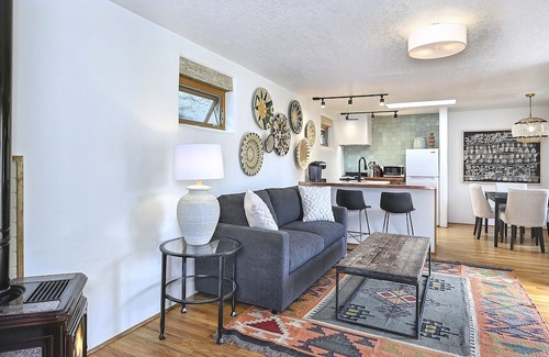 Downtown Santa Fe Cama Y Desayuno | Dos Hermanas Casita 4 | Inviting Downtown | 1BR/1BA