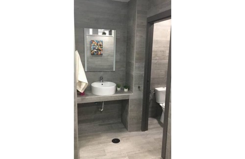 Los Tilos Apartamento | Holiday Apartment "B Estación De Tren" with Wi-Fi