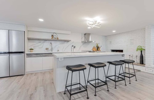 Cameron Otro | Modern Country Retreat in Kawartha Lakes