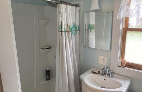 Moultonborough Cabaña | Lake Front Cottage on Center Harbor Cove