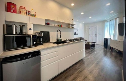 Ladera Heights Casa | Modern House by the pool - MK4-WIN