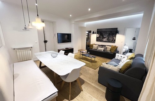 Strasbourg -Saint-Denis Apartamento | Urban Flat 69 - Beautiful Parisian Apartment in Center of Paris