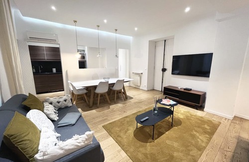 Strasbourg -Saint-Denis Apartamento | Urban Flat 69 - Beautiful Parisian Apartment in Center of Paris