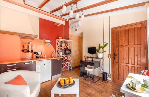 Ciutat Vella Apartamento | Holiday Apartment "Mi Rinconcito En Valencia" with Private Terrace and Wi-Fi