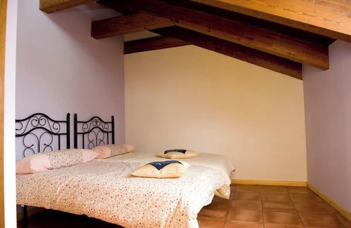 La Guingueta d'Aneu Chalet De Esquí | Chalet 'Casa Maria Antònia' with Mountain View, Private Terrace and Wi-Fi