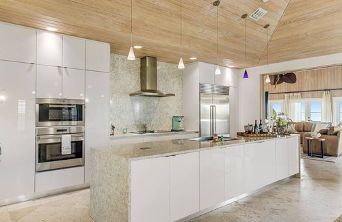 Sugarloaf Key Casa | Luxurious Oceanfront Home w/ a Private Pool, High-Speed WiFi, & Private Beach