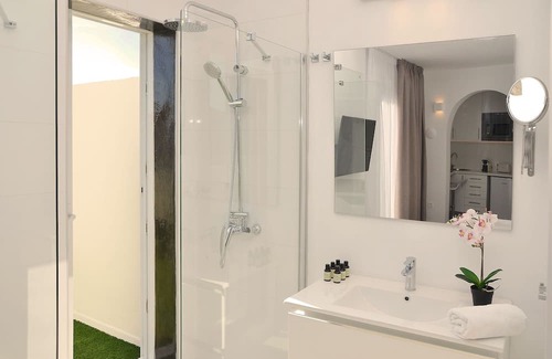 Santa Cruz de Tenerife Apartamento | Great studio penthouse of 25 m2, with a large and terrace overlooking the sea and all of Santa Cruz