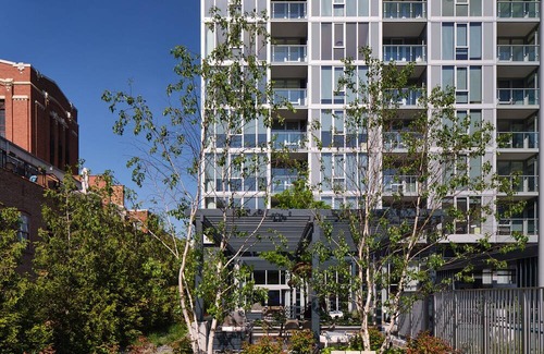 Killgubbin Casa | Luxe Executive One Bedroom Suite in River North.