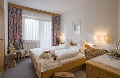 Gerlos Casa | Apartment garden view for 3-4 people