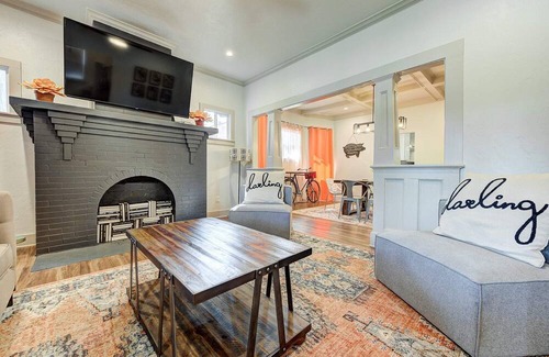 Central Oklahoma City Casa | Cottage Chic- Less than 5 mins to Plaza District