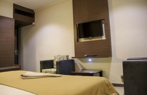 Madurai Main Casa | Calm Stay West Tower Of Meenakshi Amman Temple