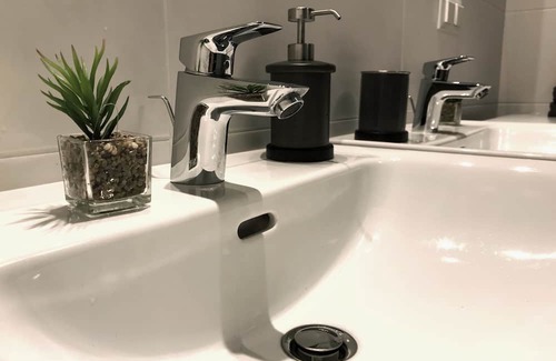 Donaustadt Apartamento | New Apartment in Vienna, Top Location - VIC, UNO City, Danube