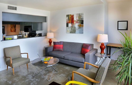 Downtown Austin Apartamento | The Littlefields by Lodgewell | 2-Story Loft | B4