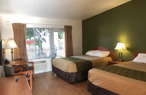 Oakland Hotel | Econo Lodge Inn and Suites Oakland Airport