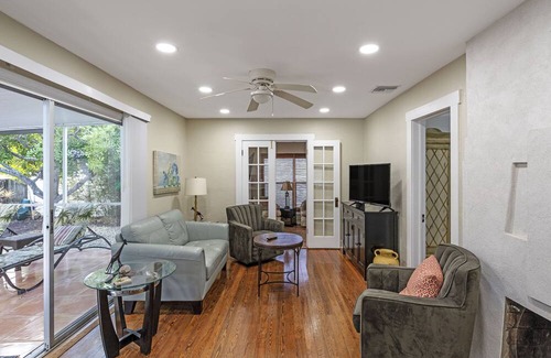 Sarasota Casa | Playa privada a 1 cuadra de la playa de Lido. 1/2 milla St. Armand Circle