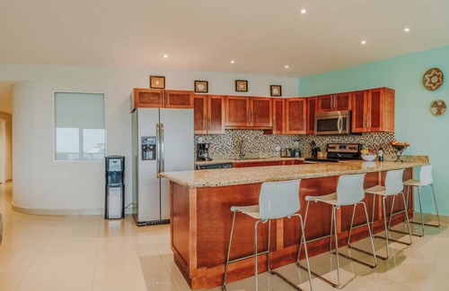 Cozumel Condominio | LUXURY PENTHOUSE CONDO WITH NEW FURNITURE! AMAZING SEA VIEW, POOL & TENNIS