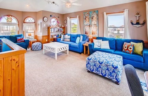 Salvo Casa | Sumérjase en la isla sol! Vista al mar, piscina con calentador solar gratis, bañera de hidromasaje, se admiten perros