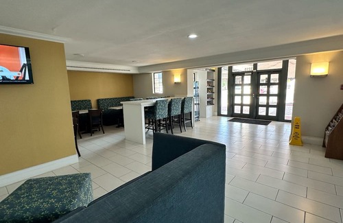 Nacogdoches Hotel | Super 8 By Wyndham Nacogdoches Near University