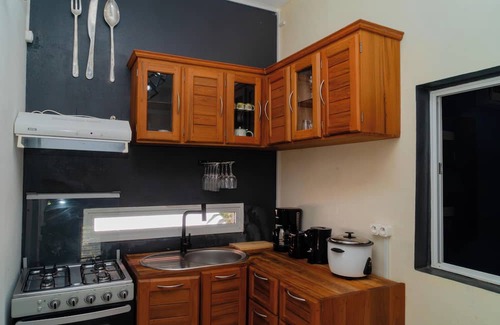 Hell-Ville Casa | Cattleya Guest House