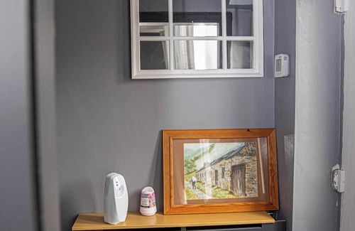 Droylsden Casa | Home in Manchester Near Etihad Stadium - Parking