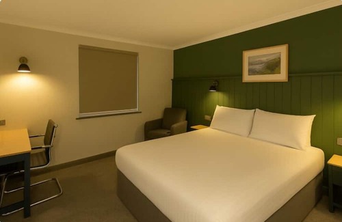 Seisdon Hotel | Pairc House Hotel