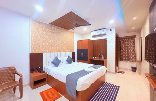 Puri Hotel | Shri Sudama Puri