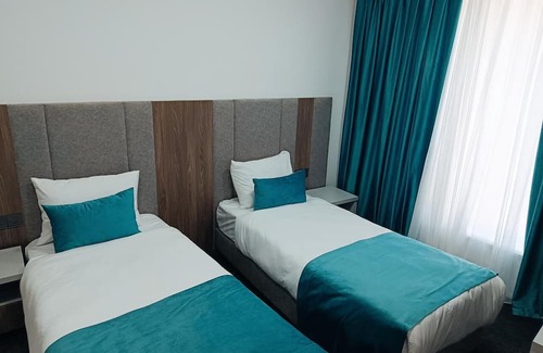 Zulfuqarli Hotel | RİVERSİDE HOTEL AGDERE