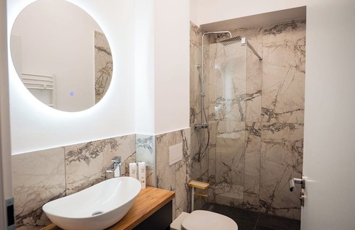 Otopeni Hotel | FLY & STAY AT GEORGE'S