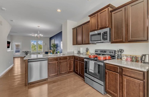 Southwest Raleigh Casa | Upscale 3BR TownhouseMins to Downtown