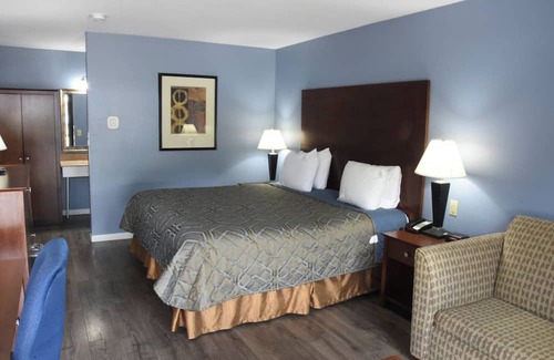 Clinton Hotel | Timber Motel