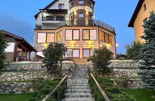 Moieciu Hotel | Nature Nest