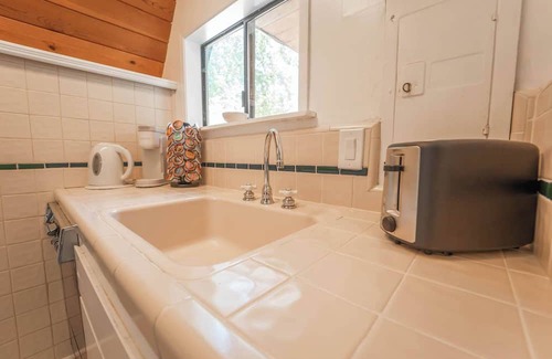 Three Rivers Cabina | Sequoia Vintage A-frame River Retreat