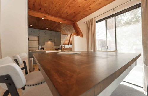 Three Rivers Cabina | Sequoia Vintage A-frame River Retreat