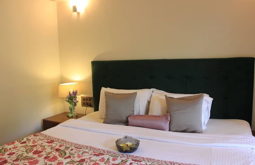 Varca Hotel | White Sands Resort & Spa