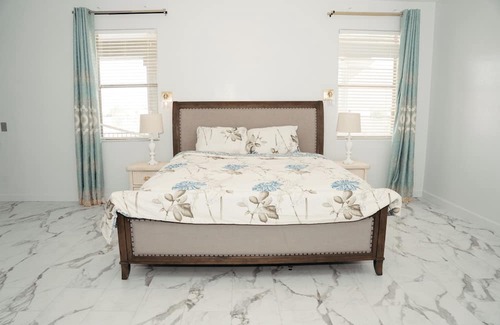 Tartesso Hotel | Large Family Home Near Phoenix