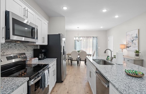 Clarksville Casa | The Lopez Lounge in Downtown