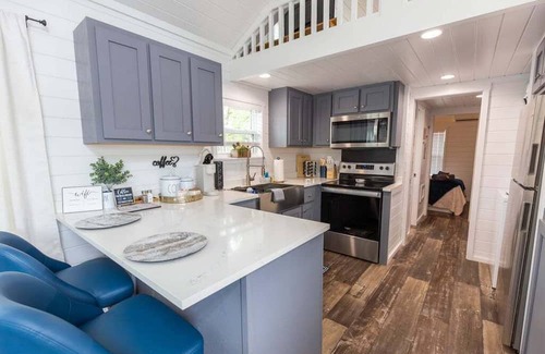 Dover Casa | Captain's Quarters