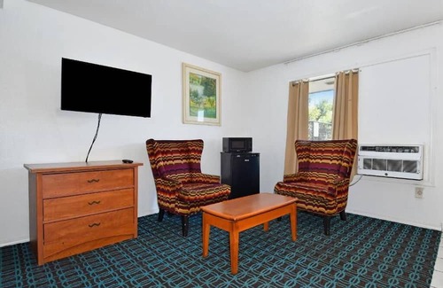 Overlook Hotel | Budget Motel