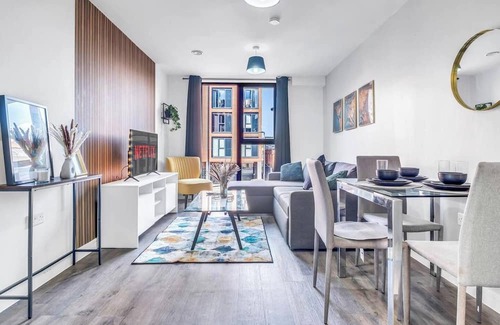 Bordesley Apartamento | Charming Deritend Apartment With Full Access for Wheelchairs