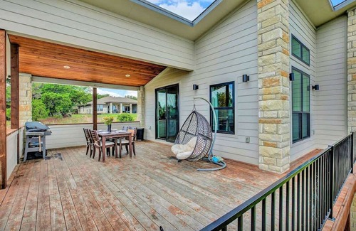 Point Venture Casa | Luxury Lakeview Home w/Pool & Beach Access! - Not Active